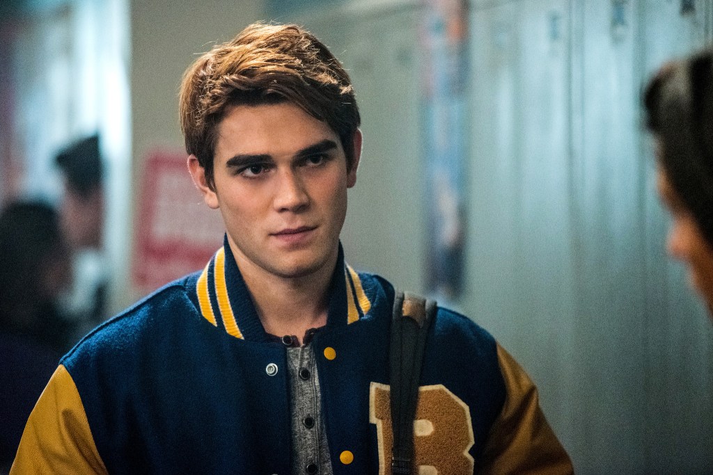 Crítica Riverdale S2: adolescência alucinada