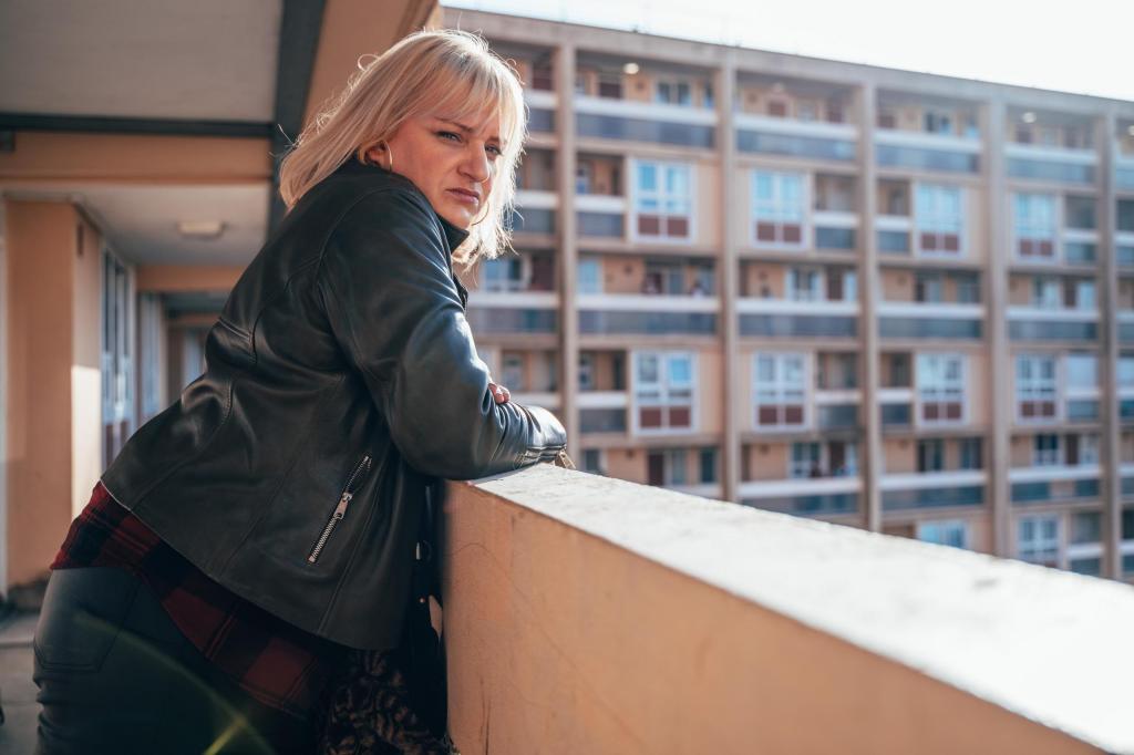 Crítica Rain Dogs S1: a vagina que virou pôr do&nbsp;sol