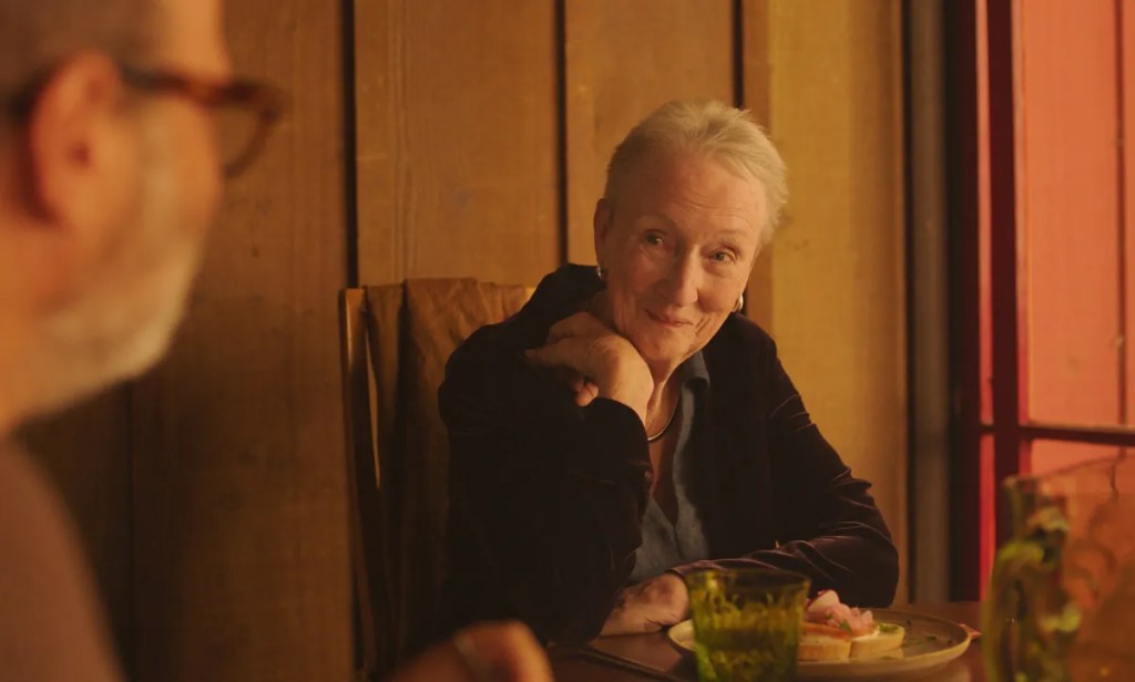 Kathleen Chalfant no filme Familiar Touch